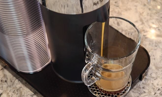 Brewing a cup of coffee with Breville Vertuo
