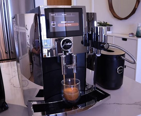 both s8 and x8 can make hot drinks quickly