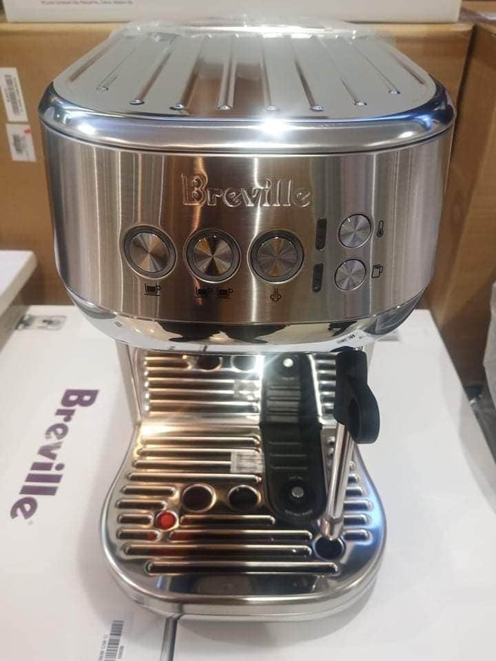 There are both automatic and manual steam modes on the Bambino Plus