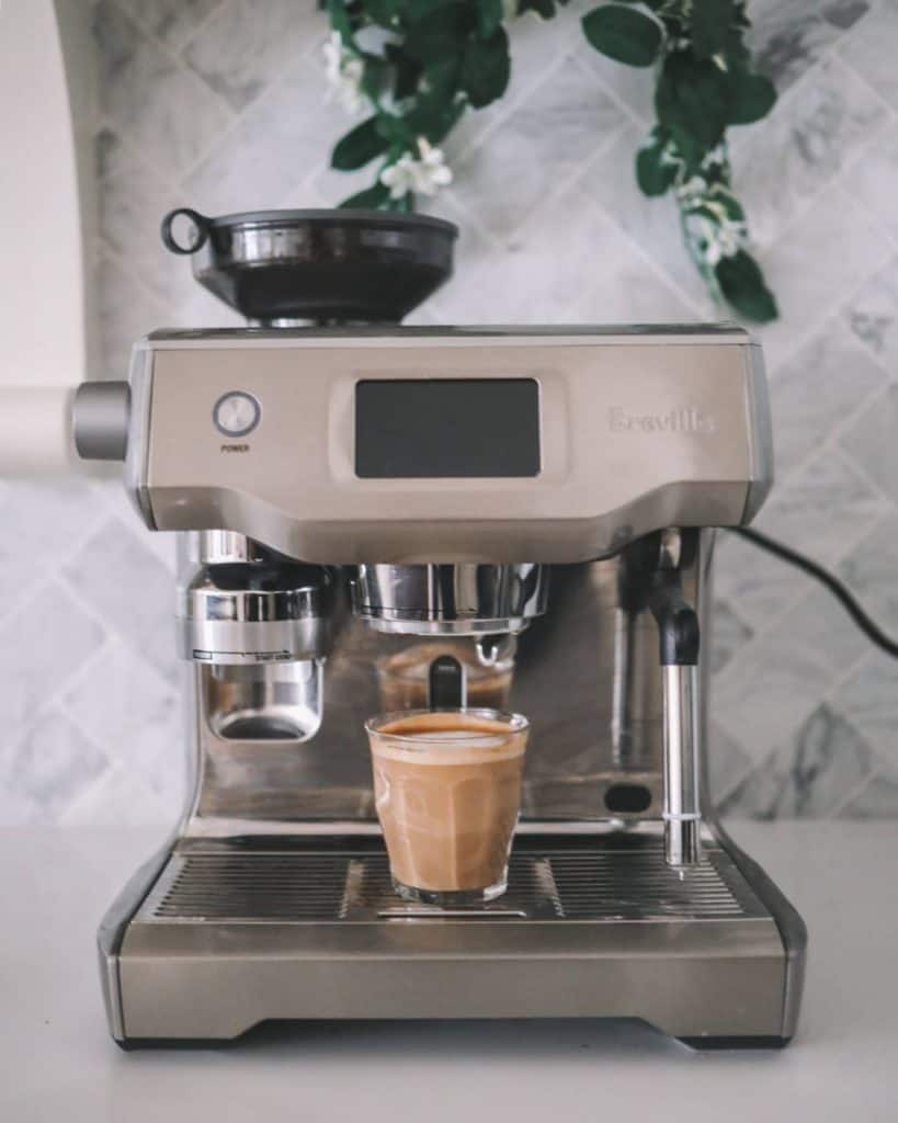 Breville Oracle Touch is equipped with an 84 ounces water tank