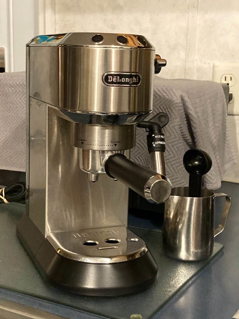 Delonghi Dedica Deluxe vs Breville Duo Temp Pro 5 Contrasts To Find