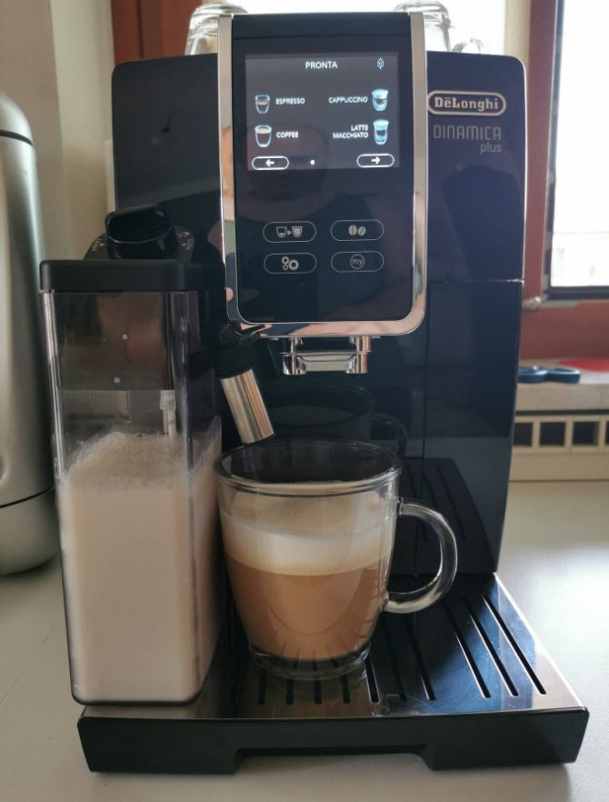 Delonghi Dinamica Plus can froth dry foam to perfection 