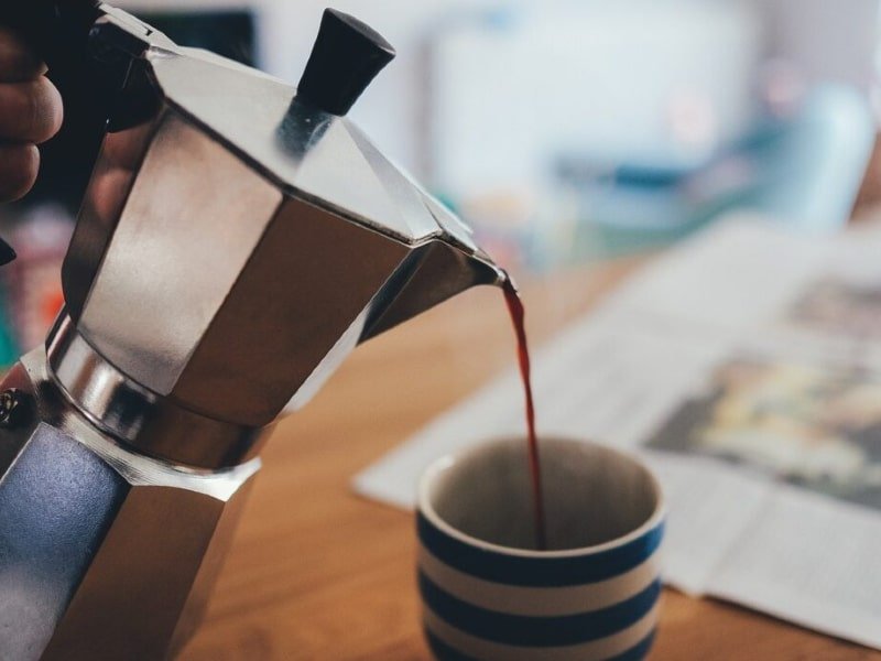 Make coffee with Moka Pot