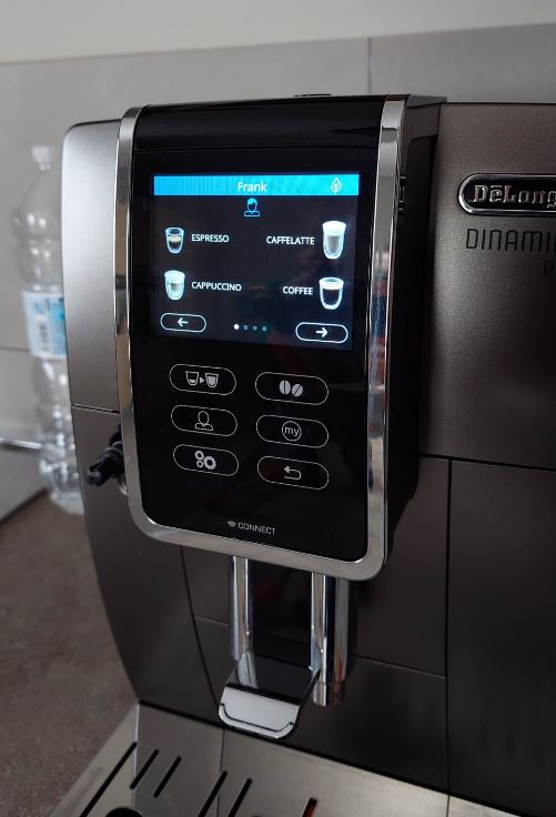 Delonghi Dinamica Plus automatically rinses the entire brew path