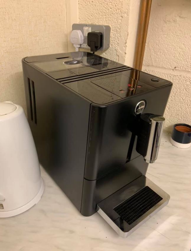 Jura Ena Micro 1 has a bigger bean hopper