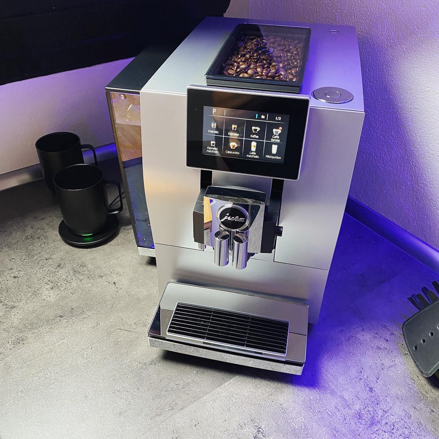 Jura Z8 has 2 separate spouts for coffee and cappuccino