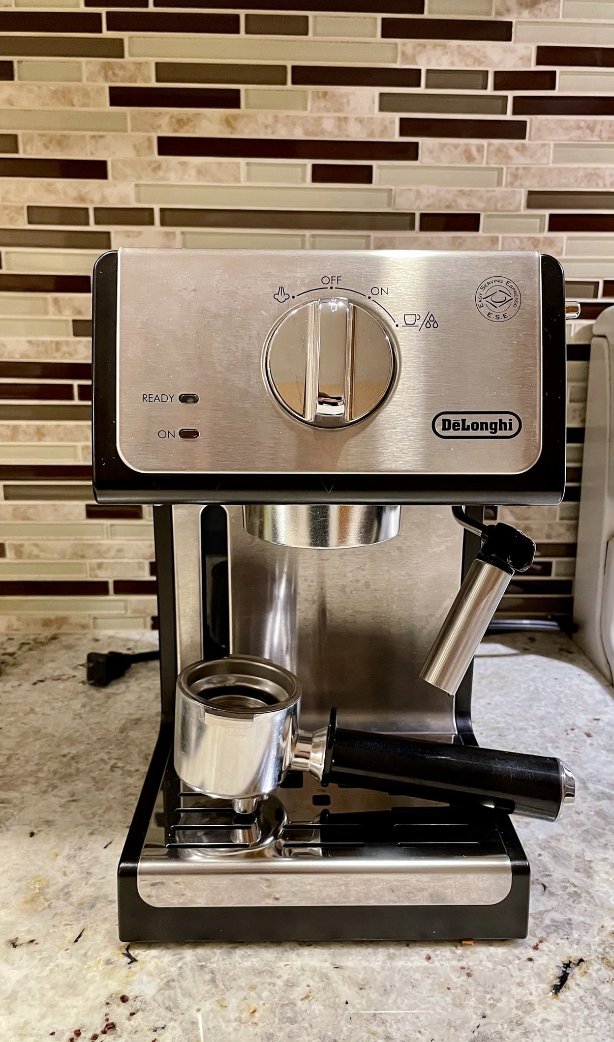 Delonghi ECP3420 can froth dry foam quickly