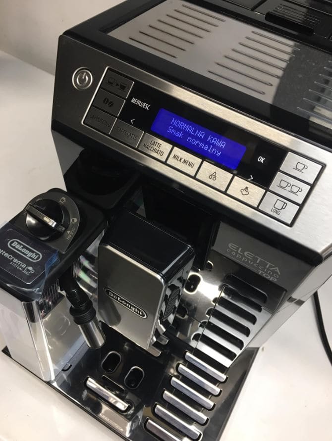 DeLonghi Eletta is equipped with a ceramic conical burr grinder