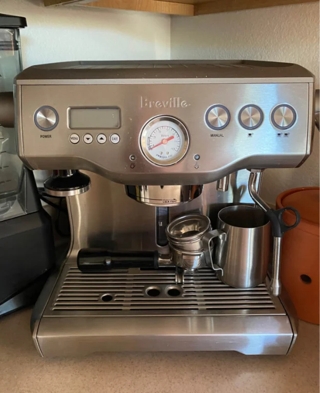 Breville Dual Boiler boasts low-pressure pre-infusion