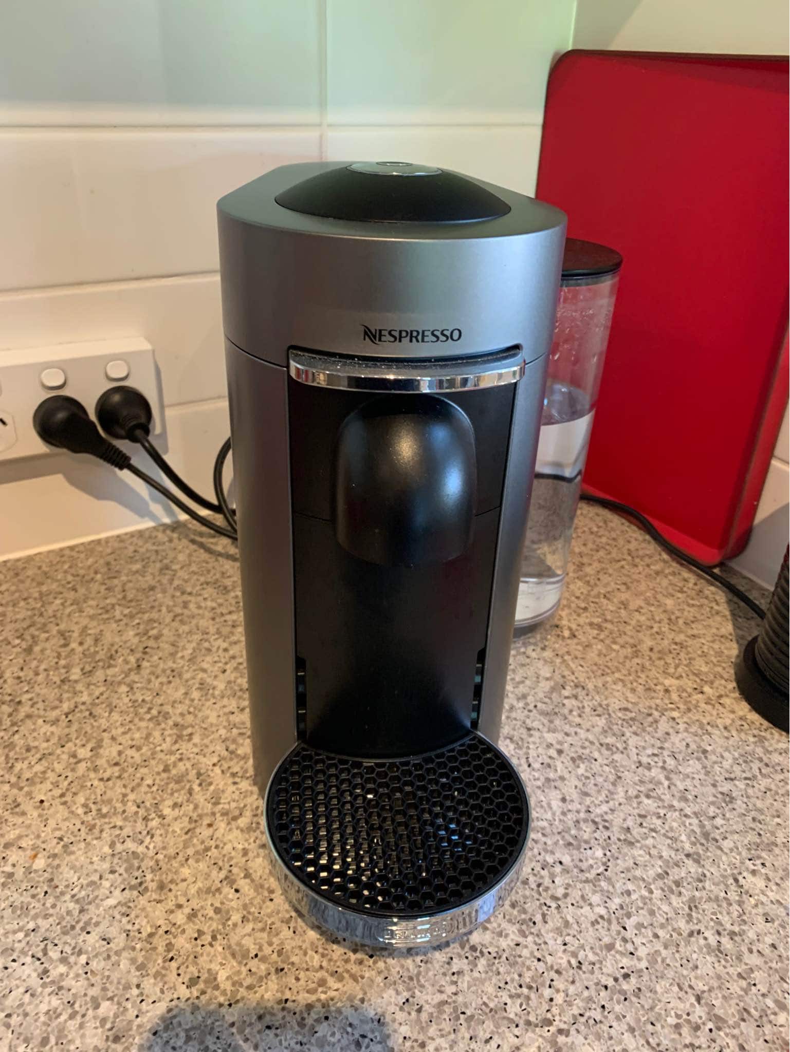 Delonghi Nespresso VertuoPlus has adjustable cup support