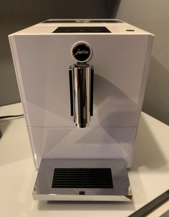 Jura A1 has a good alert system on top of the machine