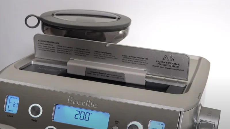 top-positioned refill slot